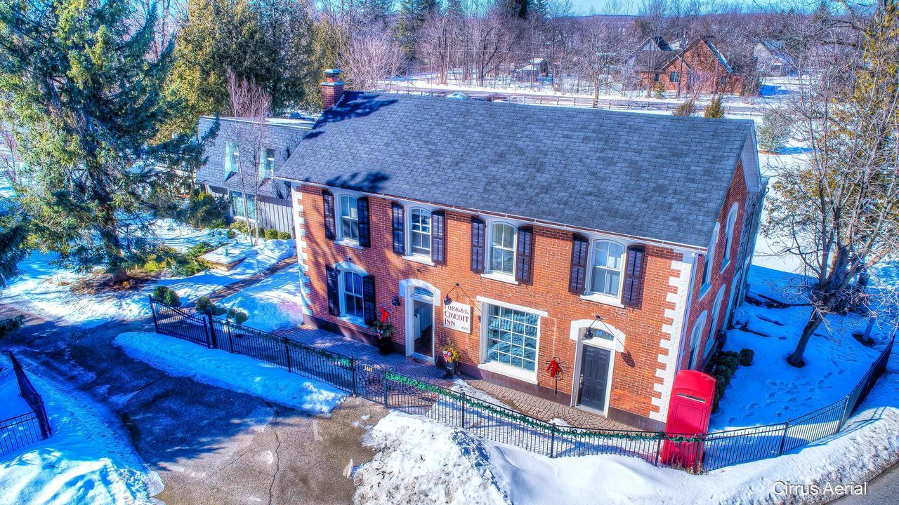 Forks Of The Credit Inn Orangeville Exterior photo